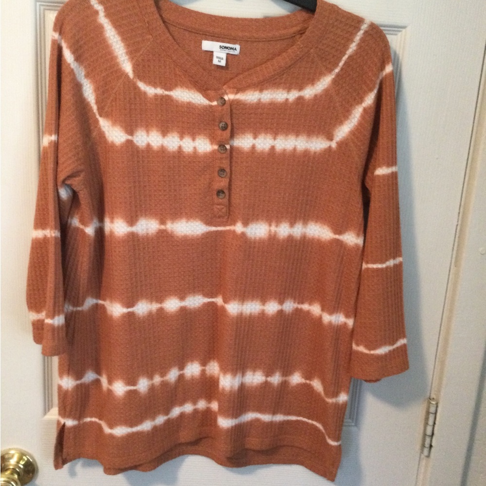 Henley top with3/4 sleeves